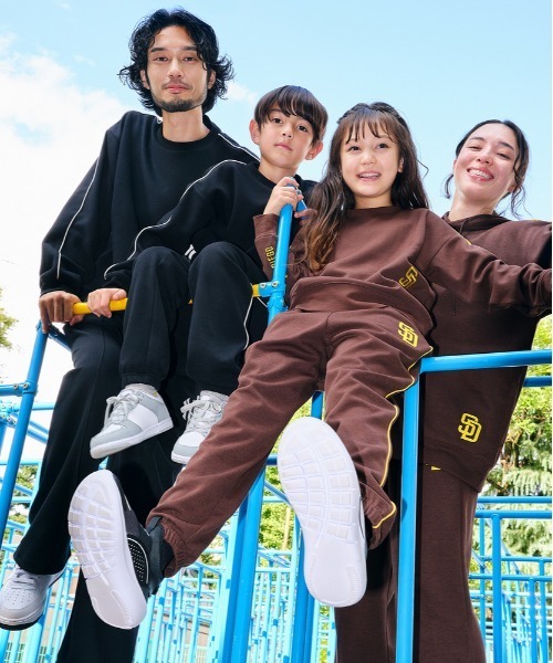 Right-on（ライトオン）の「【MLB】ワンポイント刺繍スウェットプルオーバー (カジュアル / 機能的 / シンプル / キッズファッション)（スウェット・キッズ・ブラウン/ブラック/グレー・110/130/140/150/160/120）」の6枚目の写真