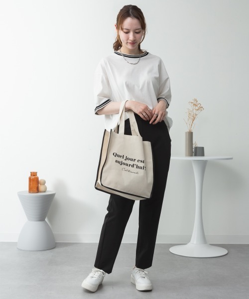 aity(アイティ)の「配色袖リブライン入りTシャツ 夏服(Tシャツ/カットソー・レディース・ブラック/ホワイト・M~L/LL~3L/4L~5L)」の1枚目の写真