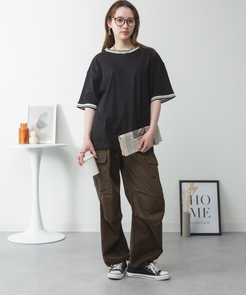 aity(アイティ)の「配色袖リブライン入りTシャツ 夏服(Tシャツ/カットソー・レディース・ブラック/ホワイト・M~L/LL~3L/4L~5L)」の2枚目の写真