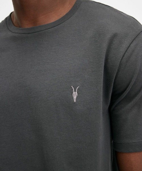 ALLSAINTS(オールセインツ)の「ALLSAINTS BRACE SS CREW(Tシャツ/カットソー・メンズ・ダークグレー・X-SMALL/X-LARGE/SMALL/MEDIUM)」の2枚目の写真