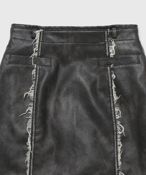 JOSE MOON（ジョゼムーン）の「FAUX LEATHER TIGHT SKIRT/フォーレザータイトスカート（スカート・レディース・ブラック/カーキ・36/38）」の3枚目の写真