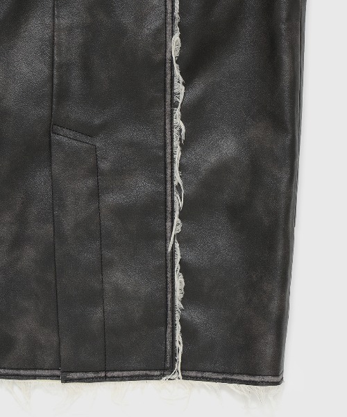 JOSE MOON（ジョゼムーン）の「FAUX LEATHER TIGHT SKIRT/フォーレザータイトスカート（スカート・レディース・ブラック/カーキ・36/38）」の4枚目の写真