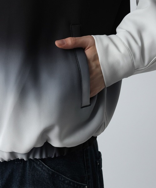 HARE(ハレ)の「グラデーションブルゾン(HARE)(ブルゾン・メンズ・ブラック系その他/グリーン系その他・FREE)」の21枚目の写真