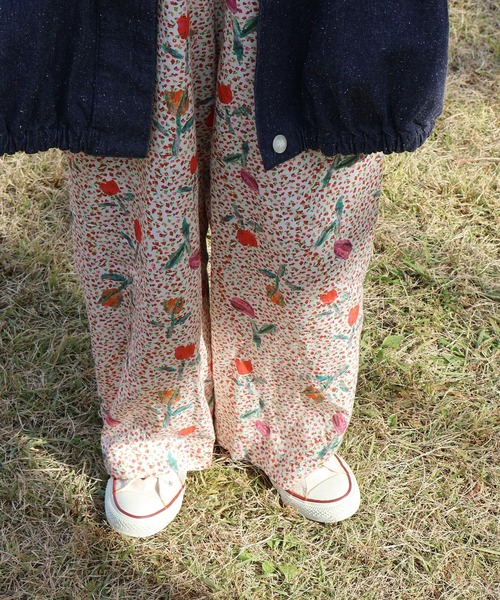 l'atelier du savon（アトリエドサボン）の「ちぎり絵のチューリッププリントパンツ（その他パンツ・レディース・レッド/グリーン・FREE）」の2枚目の写真