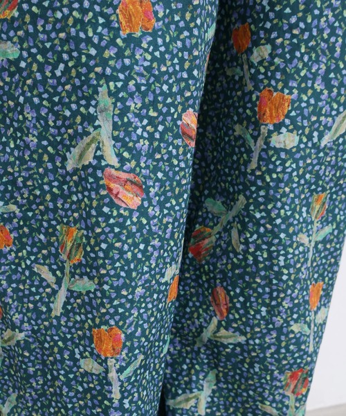 l'atelier du savon（アトリエドサボン）の「ちぎり絵のチューリッププリントパンツ（その他パンツ・レディース・レッド/グリーン・FREE）」の16枚目の写真