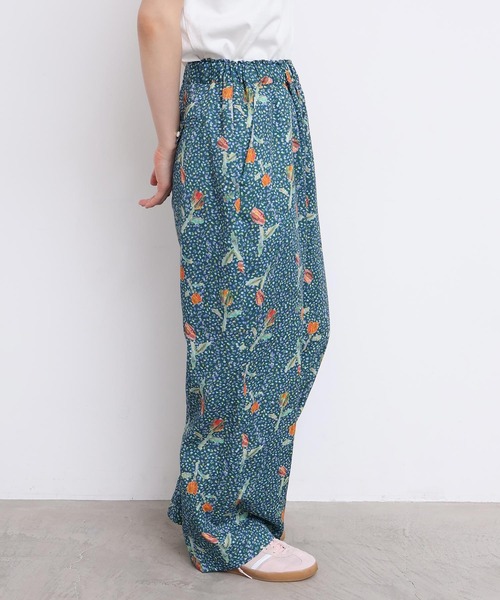 l'atelier du savon（アトリエドサボン）の「ちぎり絵のチューリッププリントパンツ（その他パンツ・レディース・レッド/グリーン・FREE）」の6枚目の写真