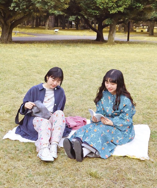 l'atelier du savon（アトリエドサボン）の「ちぎり絵のチューリッププリントパンツ（その他パンツ・レディース・レッド/グリーン・FREE）」の19枚目の写真