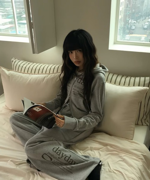 DAYDAY(デイデイ)の「カテゴリーロゴダブルジップフーディー(パーカー・レディース・グレー/ブラック/ブラック×グレー/ネイビー/グレー系その他/ブラック系その他・M/L)」の7枚目の写真