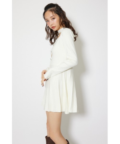 rienda(リエンダ)の「フロントビジュープリーツミニニットワンピース 秋服 冬服(ワンピース・レディース・ブラック/レッド/ホワイト・FREE)」の17枚目の写真