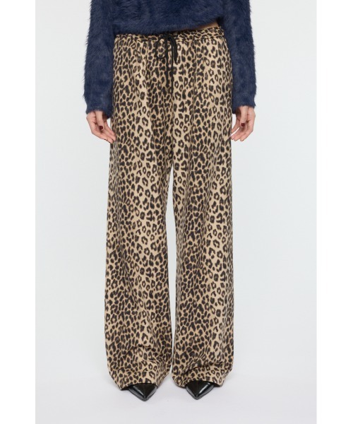 MOUSSY(マウジー)の「DRAWSTRING トラックパンツ(スラックス・レディース・ネイビー/ブラウン系その他/ライトブラウン・1/2)」の3枚目の写真