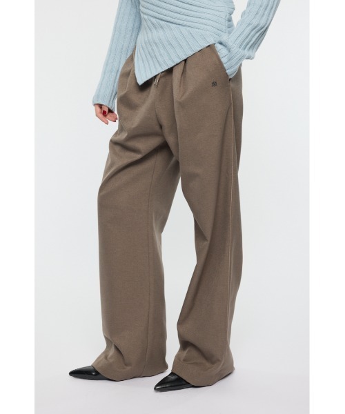 MOUSSY(マウジー)の「DRAWSTRING トラックパンツ(スラックス・レディース・ネイビー/ブラウン系その他/ライトブラウン・1/2)」の2枚目の写真