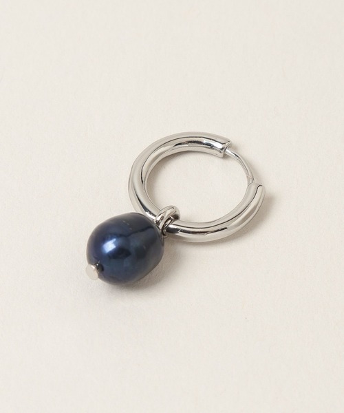 A part by（アパートバイ）の「フープパールピアス（ピアス（両耳用）・レディース・アイボリー/ネイビー・FREE）」の8枚目の写真