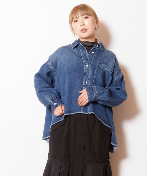 OSMOSIS（オズモーシス）の「セルロースデニムビッグシャツ（シャツ/ブラウス・レディース・ライトブルー/ブラック/ブルー・ONE SIZE）」の3枚目の写真