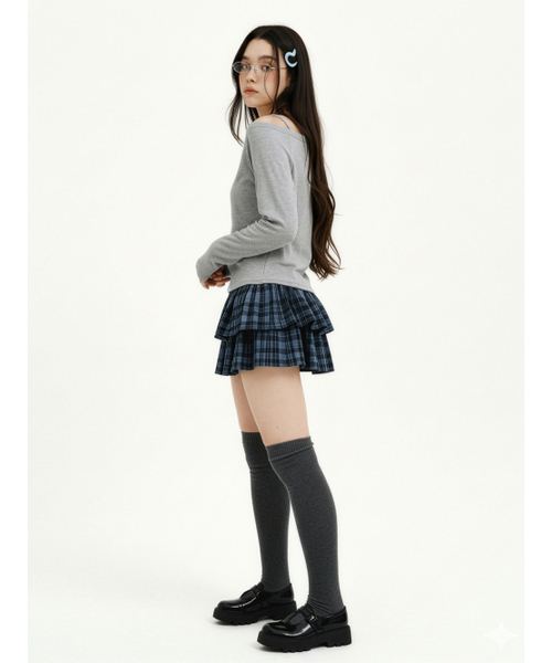 IMCLAIRE（アイエムクレア）の「オールデイベーシックオフショルダートップグレー（Tシャツ/カットソー・レディース・その他・1/2）」の3枚目の写真