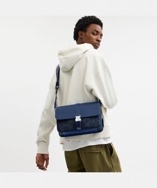 COACH（コーチ）の「リーグ メッセンジャー バッグ・ミックスド