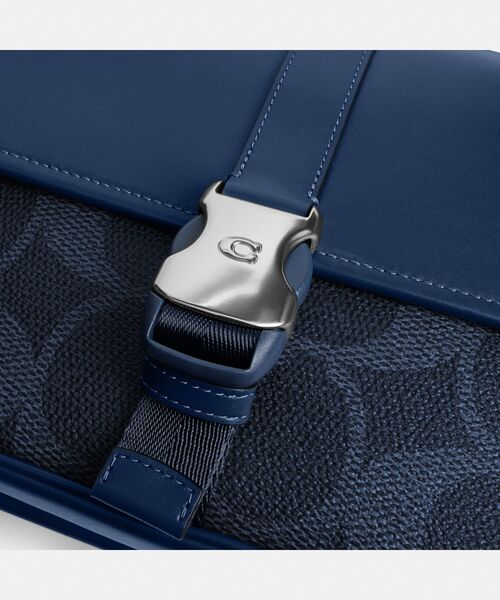 COACH（コーチ）の「リーグ メッセンジャー バッグ・ミックスド
