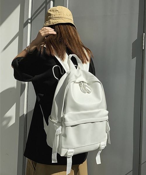WESTBOY(ウエストボーイ)の「ユニセックス ミニマルフェイクレザー バックパック リュック WO26S1BG03(バックパック/リュック・メンズ・ホワイト/ブラック・FREE)」の8枚目の写真