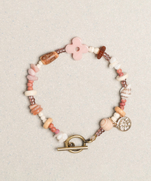 TOWTOW ARCHIVE（トウトウアーカイブ）の「クローバーシンボルブレスレットアンゴラピンク（ブレスレット）」