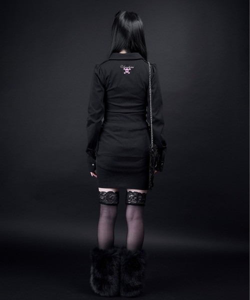 AVENCHUMU(アバンチュウム)の「Zip-up shirt collar shirring one-piece(ワンピース・レディース・ブラック/ピンク・XS/FREE)」の9枚目の写真