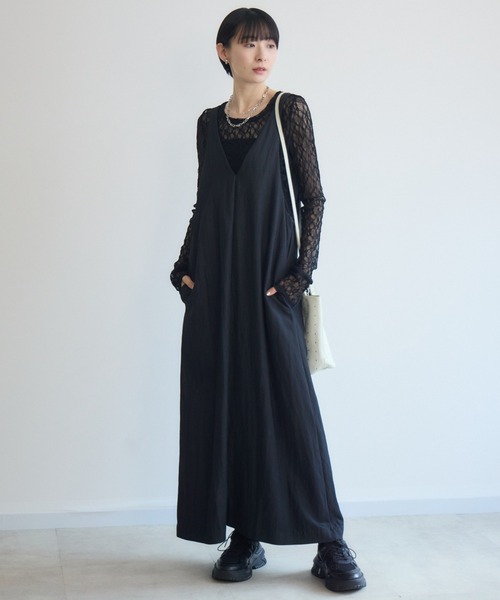 Paradise Picnic(パラダイスピクニック)の「cloche ショルダーテープジャンスカ(ジャンパースカート・レディース・ネイビー/ベージュ/ブラック・FREE)」の1枚目の写真