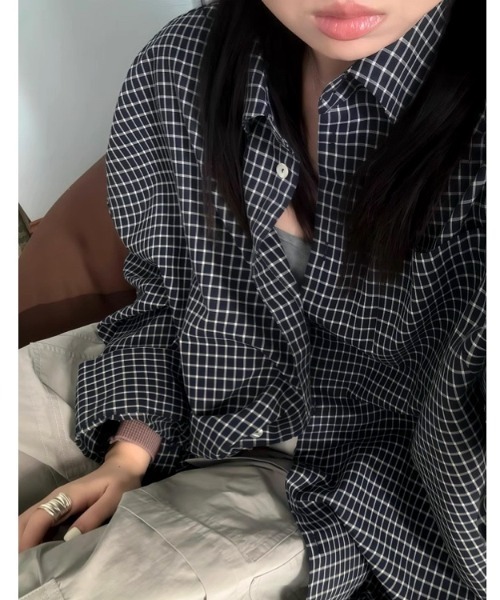 SHEENA（シーナ）の「グラフチェックゆったりシャツ（シャツ/ブラウス・レディース・ブラック・M）」の5枚目の写真