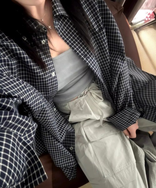 SHEENA（シーナ）の「グラフチェックゆったりシャツ（シャツ/ブラウス・レディース・ブラック・M）」の6枚目の写真