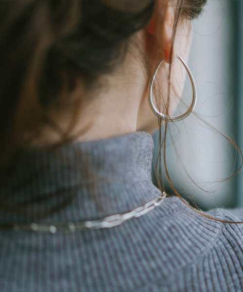 Ops.(オプス)の「ピアス 金属アレルギー対応 フープピアス シルバー925 ゴールド 【Tilk ティルク】(ピアス(両耳用)・レディース・シルバー・ONE SIZE)」の11枚目の写真