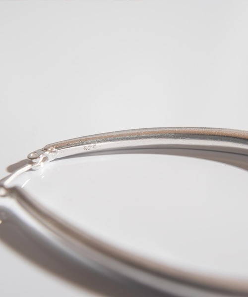 Ops.(オプス)の「ピアス 金属アレルギー対応 フープピアス シルバー925 ゴールド 【Tilk ティルク】(ピアス(両耳用)・レディース・シルバー・ONE SIZE)」の8枚目の写真