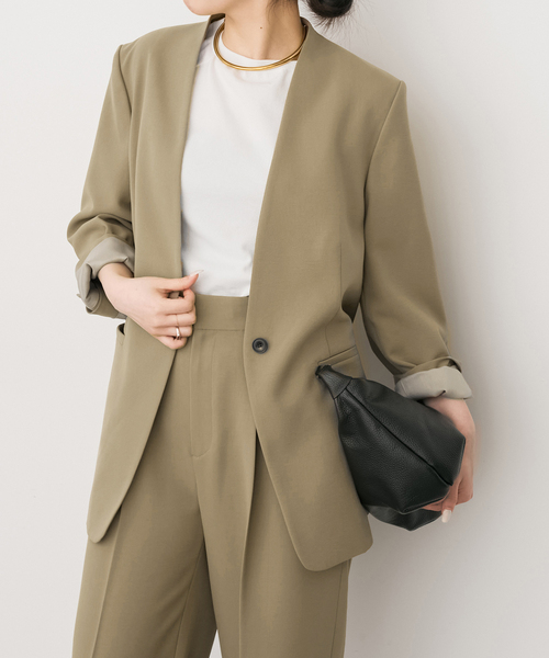 Spick & Span（スピックアンドスパン）の「トロストレッチVカラージャケット（ノーカラージャケット・レディース・ベージュ/ブラック・38/36/34）」の11枚目の写真