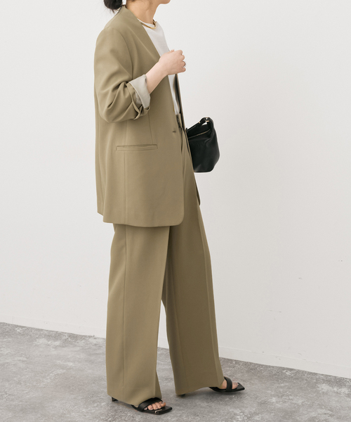 Spick & Span（スピックアンドスパン）の「トロストレッチVカラージャケット（ノーカラージャケット・レディース・ベージュ/ブラック・38/36/34）」の13枚目の写真