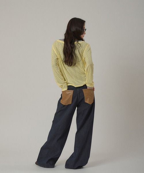 MUHET(ミュエータ)の「synthetic leather pocket cinch back denim pants / 合成皮革ポケットシンチバックデニムパンツ(デニムパンツ・レディース・インディゴブルー/ライトインディゴブルー・SMALL/MEDIUM/LARGE)」の9枚目の写真