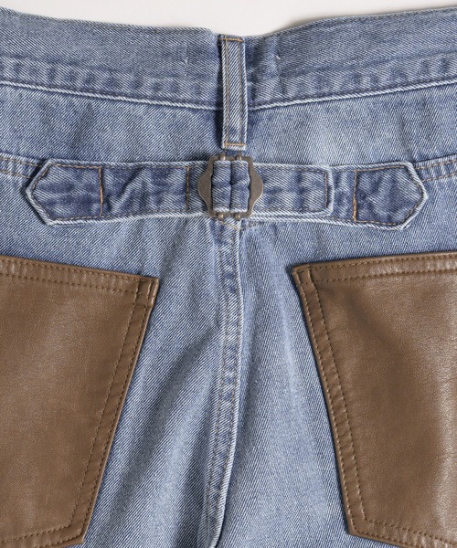 MUHET(ミュエータ)の「synthetic leather pocket cinch back denim pants / 合成皮革ポケットシンチバックデニムパンツ(デニムパンツ・レディース・インディゴブルー/ライトインディゴブルー・SMALL/MEDIUM/LARGE)」の21枚目の写真