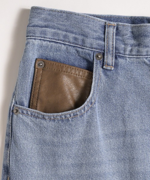 MUHET(ミュエータ)の「synthetic leather pocket cinch back denim pants / 合成皮革ポケットシンチバックデニムパンツ(デニムパンツ・レディース・インディゴブルー/ライトインディゴブルー・SMALL/MEDIUM/LARGE)」の18枚目の写真