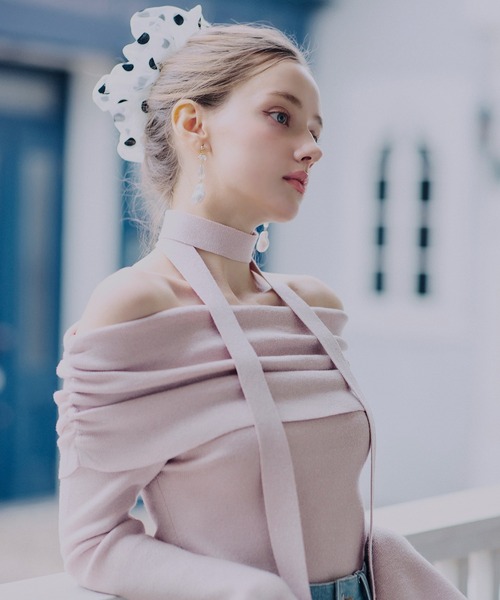 ROYAL PARTY（ロイヤルパーティー）の「ストール付オフショルギャザーラメニットトップス（ニット/セーター・レディース・ピンク/ブラック/オフホワイト/パープル・FREE）」の5枚目の写真