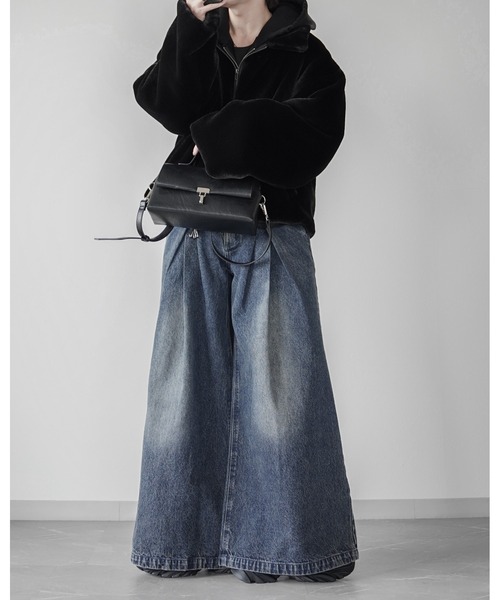 ELLUV（エルブ）の「【ELLUV/エルヴ】13ozティックネスデニム ディメンションタック ワイドフレアスラックス（デニムパンツ・メンズ・ダークインディゴブルー/ブラック/ライトインディゴブルー・S/M/XS）」の14枚目の写真