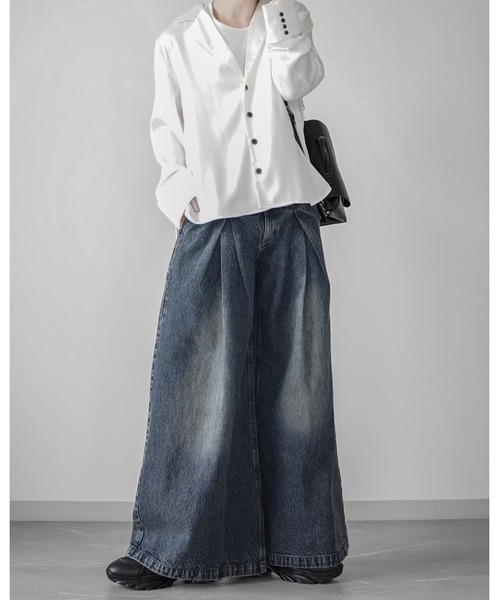 ELLUV（エルブ）の「【ELLUV/エルヴ】13ozティックネスデニム ディメンションタック ワイドフレアスラックス（デニムパンツ・メンズ・ダークインディゴブルー/ブラック/ライトインディゴブルー・S/M/XS）」の9枚目の写真