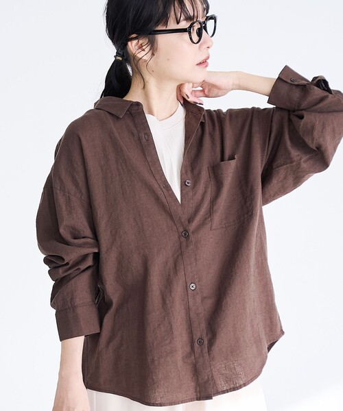 coen（コーエン）の「リネンレーヨンレギュラーカラーシャツ【インフルエンサー紹介アイテム】（シャツ/ブラウス・レディース・ライトピンク/ライトブルー/ダークブラウン/その他1/その他2/その他3・M/L）」の2枚目の写真
