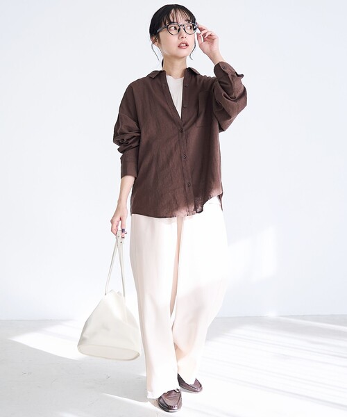 coen（コーエン）の「リネンレーヨンレギュラーカラーシャツ【インフルエンサー紹介アイテム】（シャツ/ブラウス・レディース・ライトピンク/ライトブルー/ダークブラウン/その他1/その他2/その他3・M/L）」の7枚目の写真