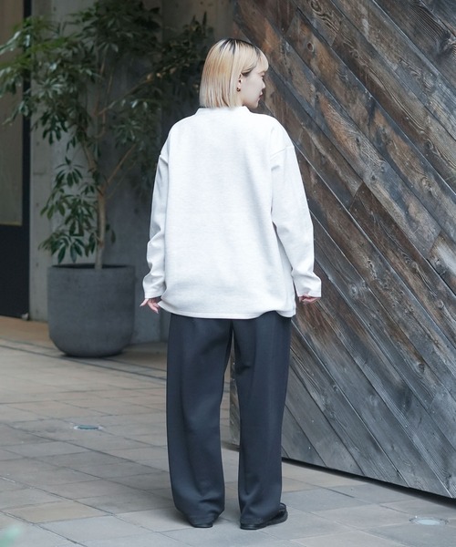 Blue Standard (ブルースタンダード)の「【BLUE STANDARD/ブルースタンダード】【もちもち高見えクッション素材】パフィースウェット トレーナー シワにならない 部分刺繍 ストレッチ ユニセックス(スウェット・メンズ・ダークグリーン/チャコールグレー/アイボリー/グレー・LARGE/MEDIUM/X-LARGE)」の6枚目の写真