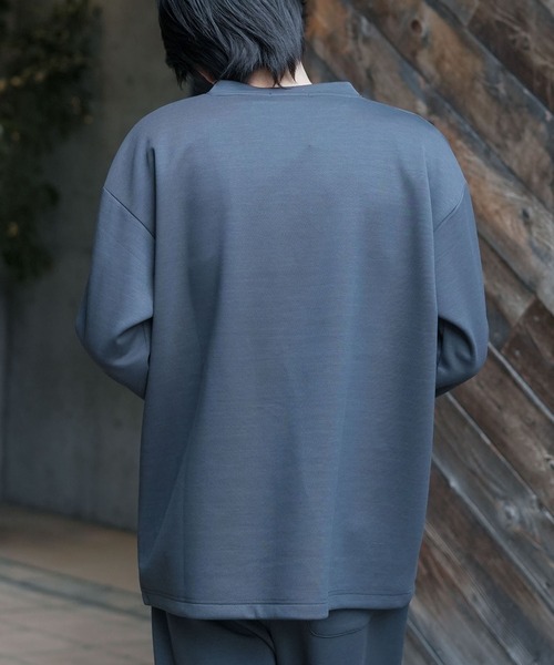Blue Standard (ブルースタンダード)の「【BLUE STANDARD/ブルースタンダード】【もちもち高見えクッション素材】パフィースウェット トレーナー シワにならない 部分刺繍 ストレッチ ユニセックス(スウェット・メンズ・ダークグリーン/チャコールグレー/アイボリー/グレー・LARGE/MEDIUM/X-LARGE)」の13枚目の写真