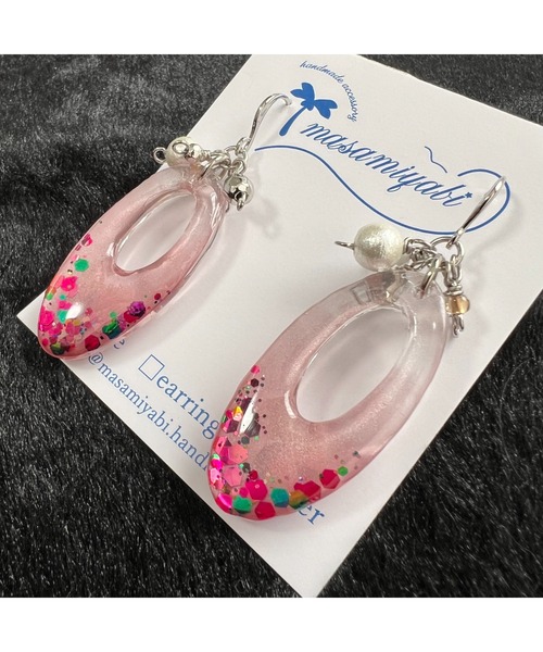 tone(トーン)の「【masamiyabi】愛らしい偏光ラメピアス(MA)(ピアス(両耳用)・レディース・ブルー/ピンク・FREE)」の3枚目の写真
