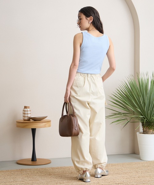 THE CRAFT CREW PRODUCTS(ザクラフトクループロダクツ)の「接触冷感 カップ付き ヘンリーネック リブタンクトップ / UVカット【THE CRAFT CREW PRODUCTS】(タンクトップ・レディース・レッド/ライトカーキ/ブラック/オフホワイト/ブラウン/ライトブルー/ネイビー/ダークグレー・S/L/M)」の18枚目の写真