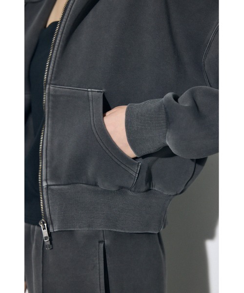 AZUL by moussy（アズールバイマウジー）の「ピグメントダブルジップフーディー（パーカー・レディース・ライトブラック/アイボリー/カーキ・FREE）」の22枚目の写真