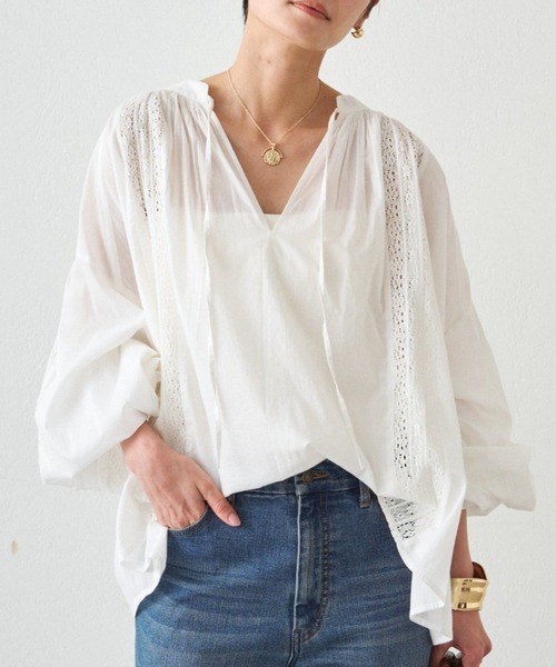 LOUNGEDRESS(ラウンジドレス)の「【INDIA】スキッパーレースブラウス(シャツ/ブラウス・レディース・オフホワイト/ベージュ/ブラック・FREE)」の2枚目の写真