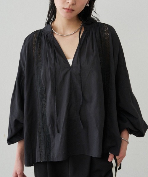 LOUNGEDRESS(ラウンジドレス)の「【INDIA】スキッパーレースブラウス(シャツ/ブラウス・レディース・オフホワイト/ベージュ/ブラック・FREE)」の1枚目の写真