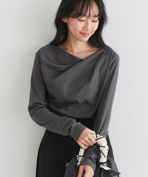 Pierrot(ピエロ)の「ドレープデザインテレコリブカットソー(Tシャツ/カットソー・レディース・オフホワイト/ブラック/チャコール・LL/L/M)」の13枚目の写真