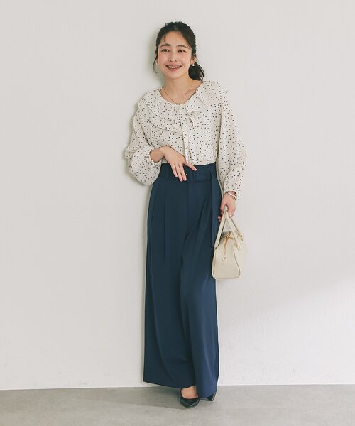 La boutique BonBon（ラブティックボンボン）の「【最強愛され】ギャザーフリルリボンドットブラウス（シャツ/ブラウス・レディース・ネイビー/ホワイト・FREE）」の8枚目の写真