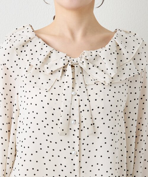 La boutique BonBon（ラブティックボンボン）の「【最強愛され】ギャザーフリルリボンドットブラウス（シャツ/ブラウス・レディース・ネイビー/ホワイト・FREE）」の14枚目の写真