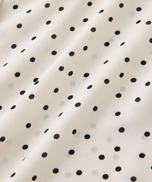 La boutique BonBon（ラブティックボンボン）の「【最強愛され】ギャザーフリルリボンドットブラウス（シャツ/ブラウス・レディース・ネイビー/ホワイト・FREE）」の16枚目の写真