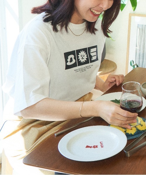 BIRTHDAY BAR(バースデイバー)の「【POTLUCK PASTA PARTY】Tシャツ 2サイズ展開(Tシャツ/カットソー・レディース・ホワイト/ネイビー/ブラック・MEDIUM/X-LARGE)」の4枚目の写真